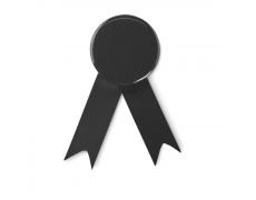 Broche insignia con cinta