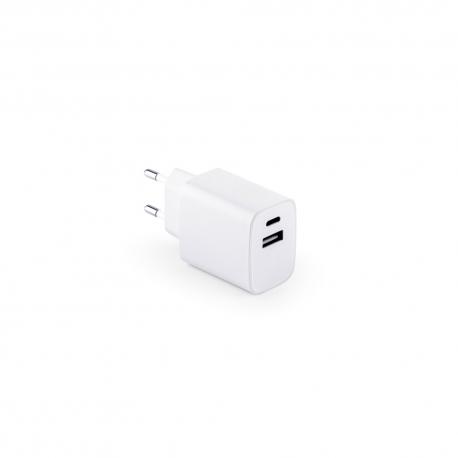 WEGENER. Adaptador de corriente con puerto USB-A de 18 W y USB-C de 20 W en ABS reciclado (100% rABS)