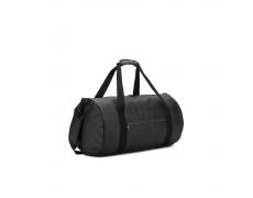 OSASCO SPORT. Bolsa de deporte de forma cilíndrica fabricada en poliéster reciclado 600D de alta densidad con compartimento late